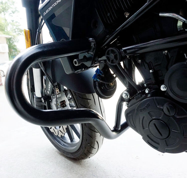 配件适用于钱江贝纳利幼狮bj250改装保险杠护杠复古摩托车前防摔配件