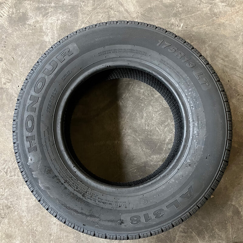 165/175/185/195/215 70/75r13r14r15lt/c载重箱货面包车货车轮胎 155