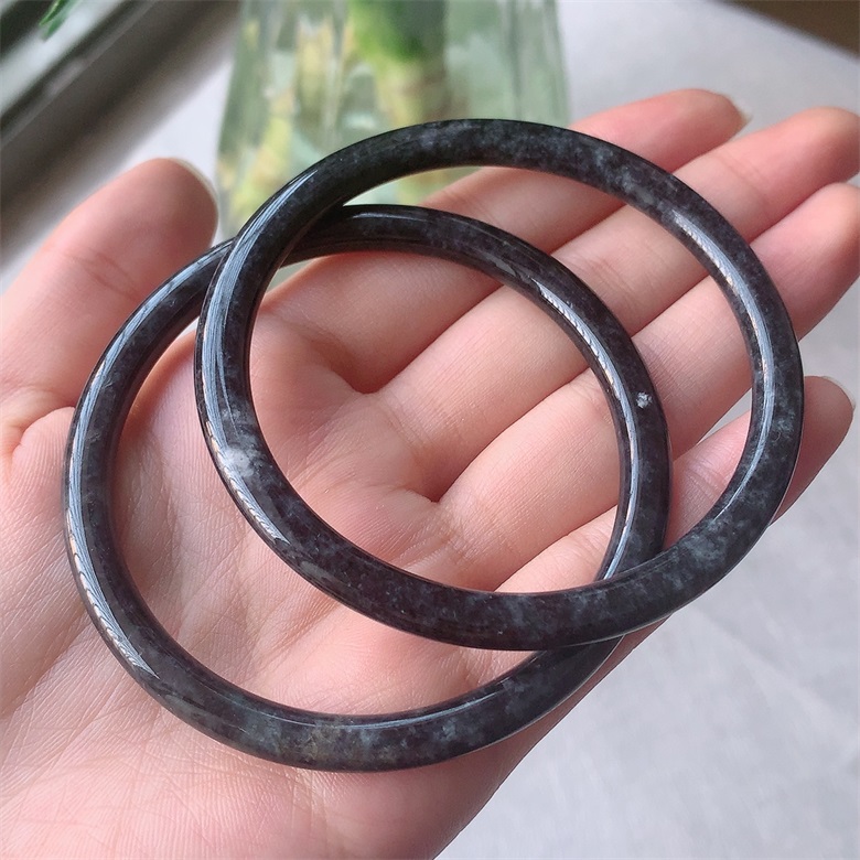 乌鸡叮当镯缅甸翡翠59圈乌鸡种圆条叮当手镯揭阳玉器油黑色59号