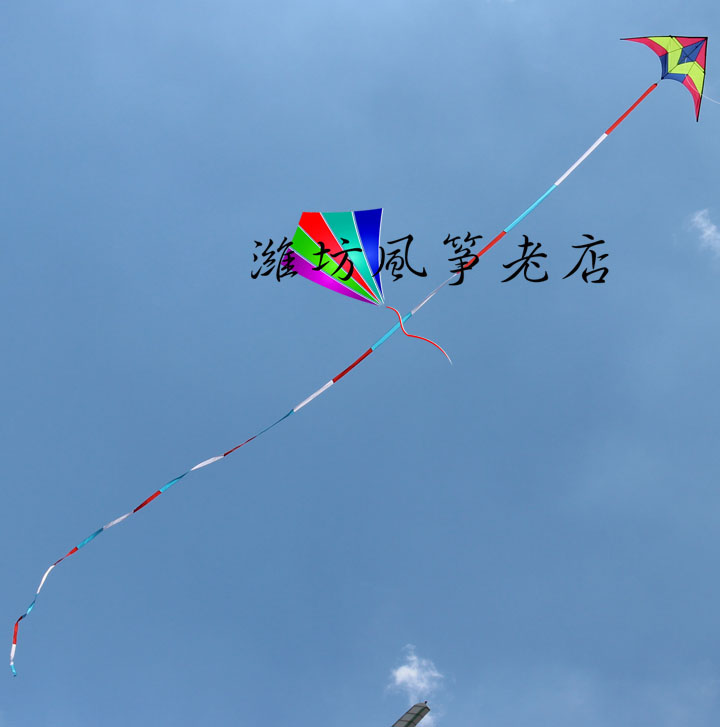 王侉子风筝尾飘潍坊王侉子风筝配色尾飘风筝尾飘平面彩虹飘尾风筝尾巴