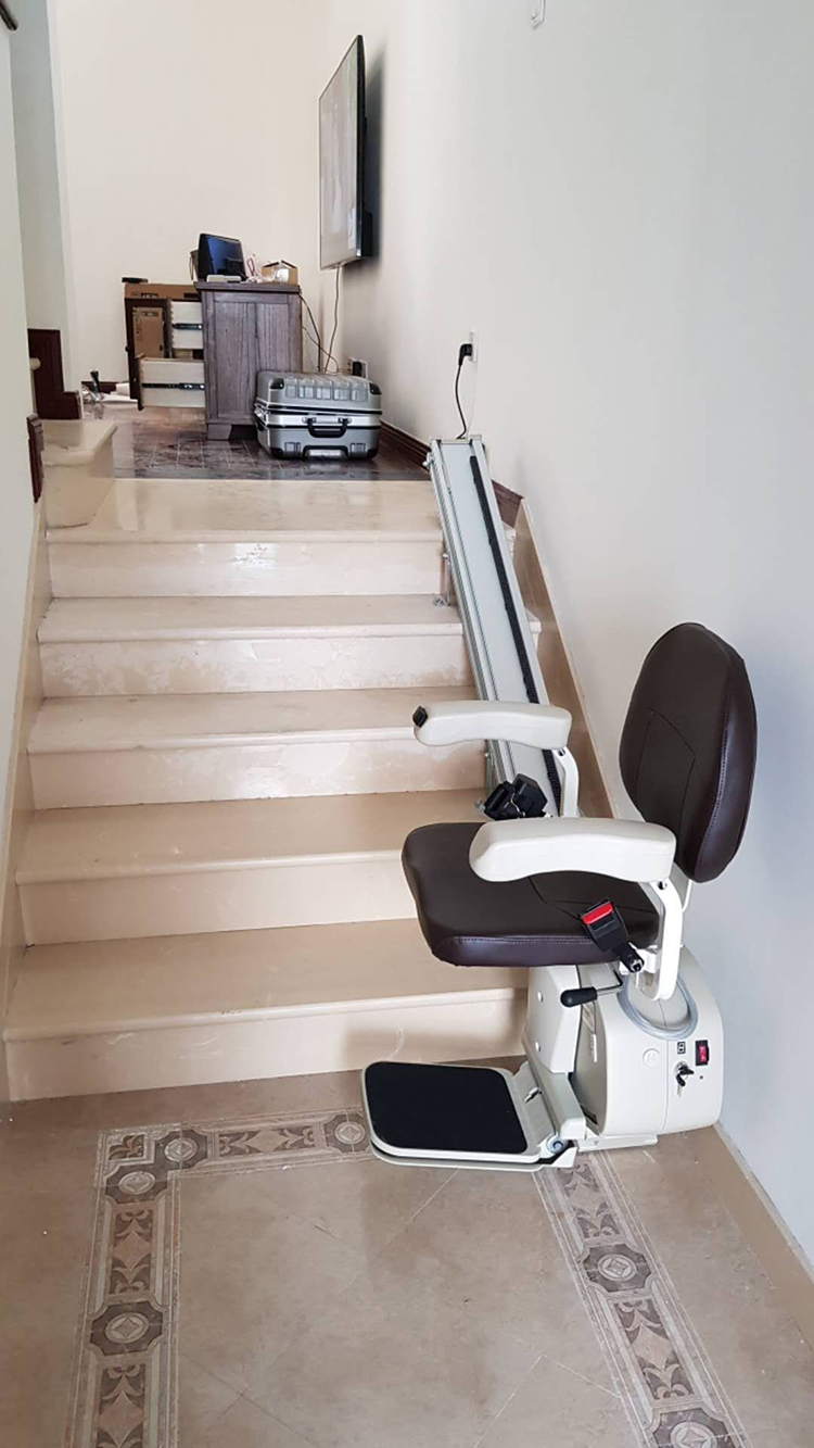 老人老年人残疾人电动爬楼梯升降座椅直线楼道式电梯别墅家用全自动e