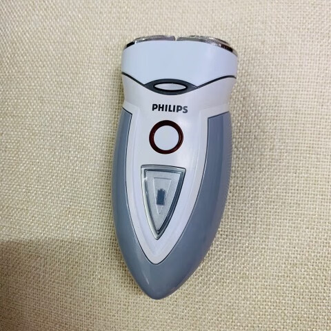 飞利浦剃须刀hq6070hq6071hq6090hq6075hq6095hq6073hq6090商场展示机