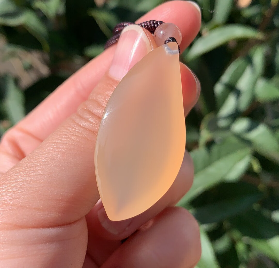 kk宝钰天然黄龙玉团坡老料玻璃种粉色随形水滴挂件证书新款