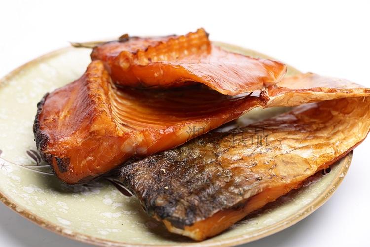 湖南特产腊草鱼块农家风味腊鱼乡里腊味干鱼熏鱼柴火烟熏 腊草鱼 2斤