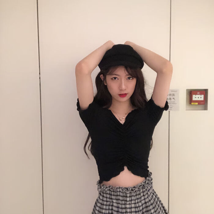 研豆泫雅风彩虹条纹t恤女短袖紧身修身百搭高腰针织网红上衣女潮短款h
