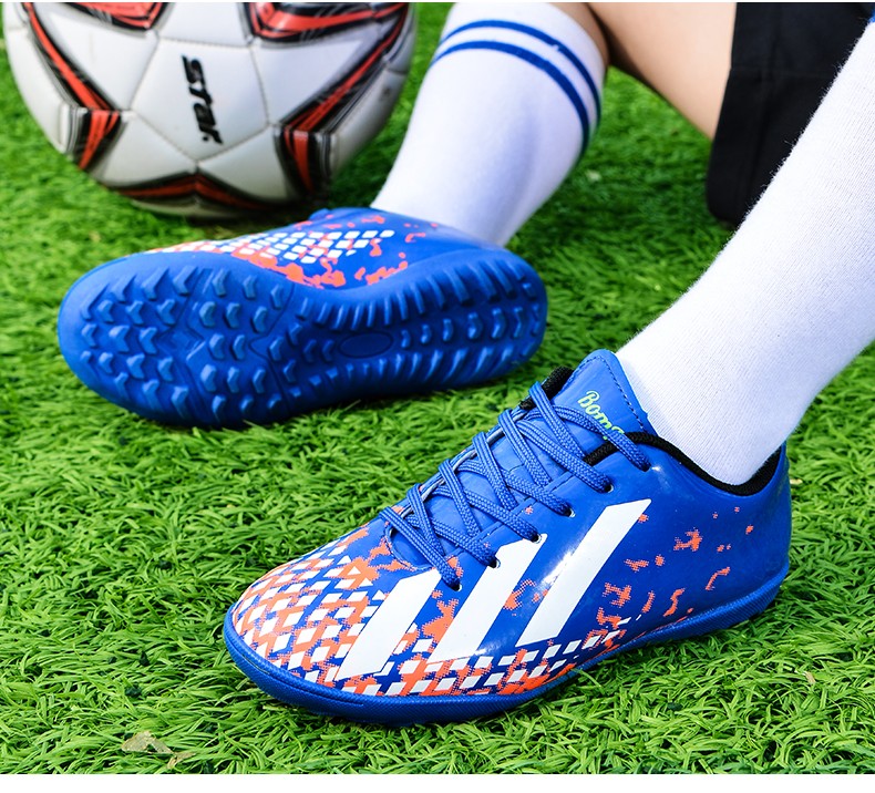 儿童足球鞋男女青少年学生碎钉tf训练比赛球鞋人工草地室内外透气防滑