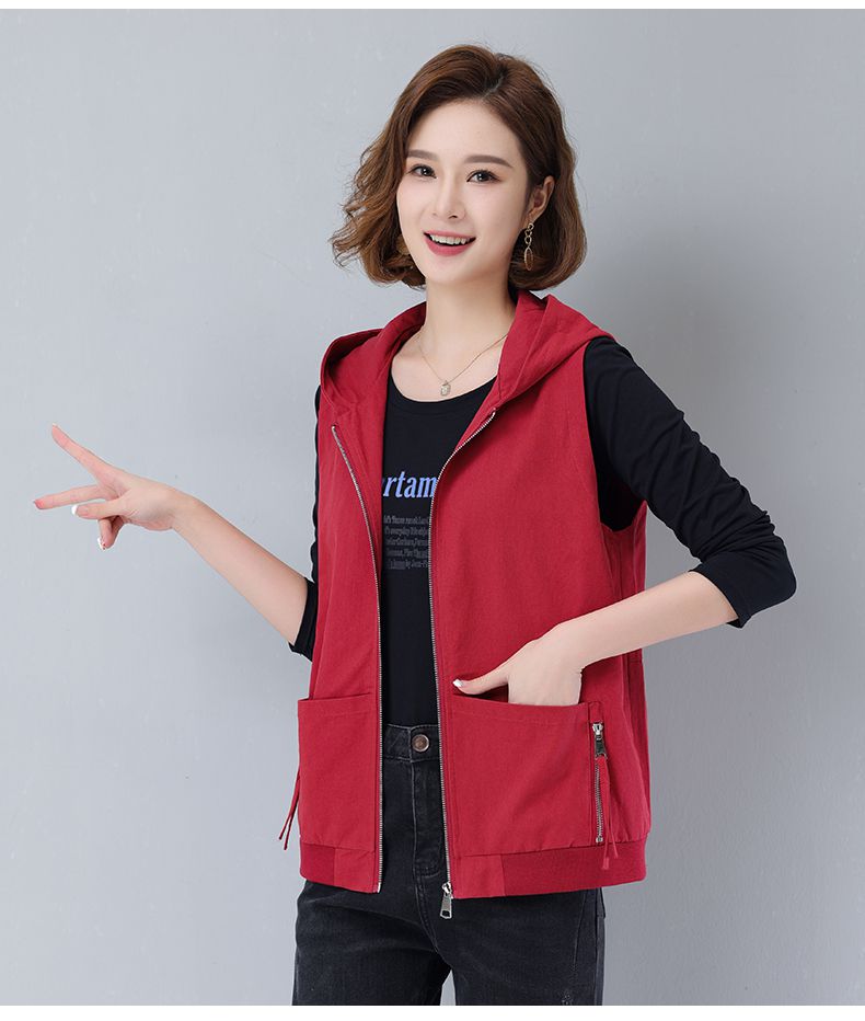 皮尔卡丹品牌高档女装中年女士春秋马甲2022新款休闲连帽宽松背心妈妈