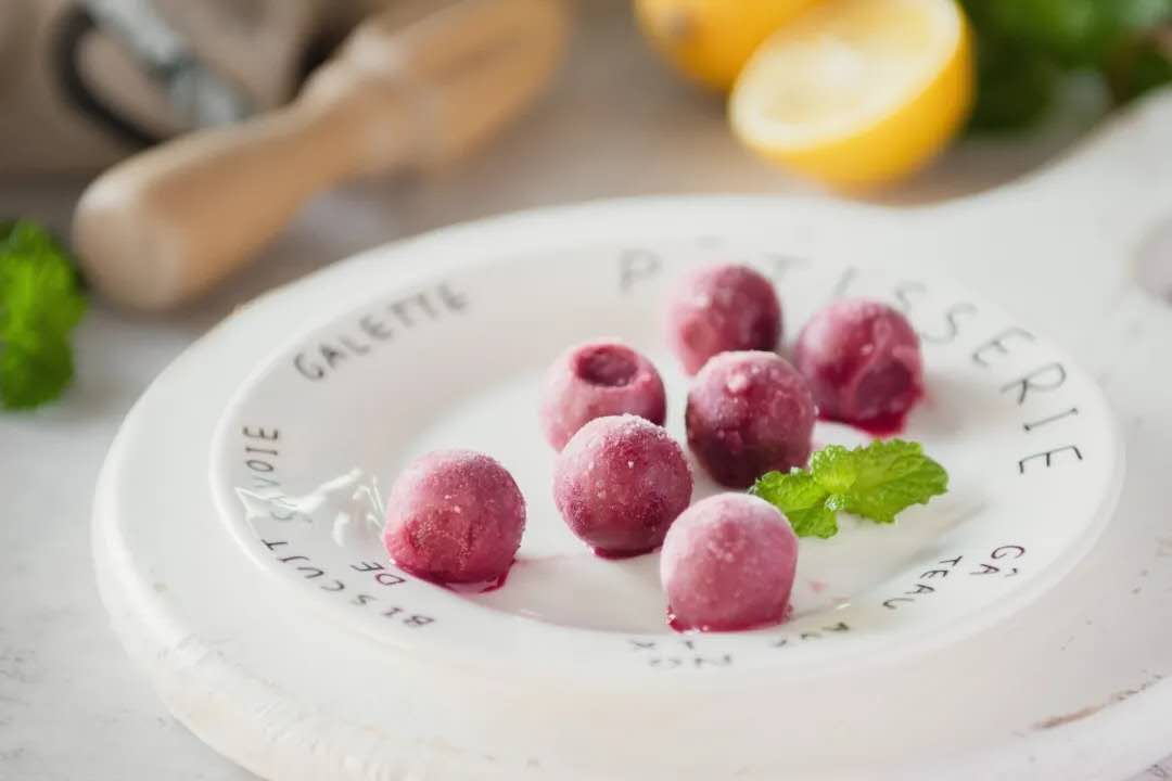 中街冰点雪糕沙冰葡萄冰淇淋葡萄口味雪泥冰激凌冷饮袋装72g中街青提5