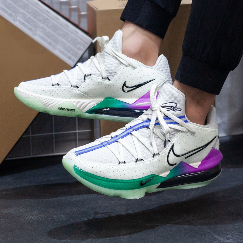 耐克nikelebronxviilowlbj17詹姆斯17黑红白绿紫男子低帮篮球鞋cd
