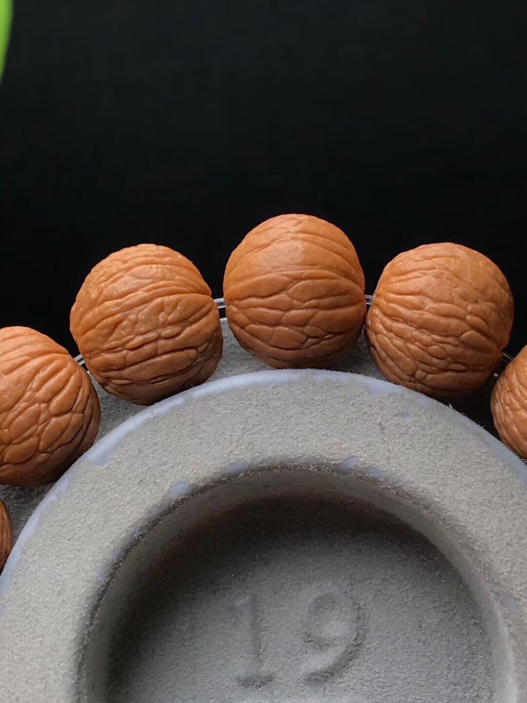 时乾 正宗磨盘凤羽美猴金丝猴头精品文玩手串 雕刻野生核桃核中之凤