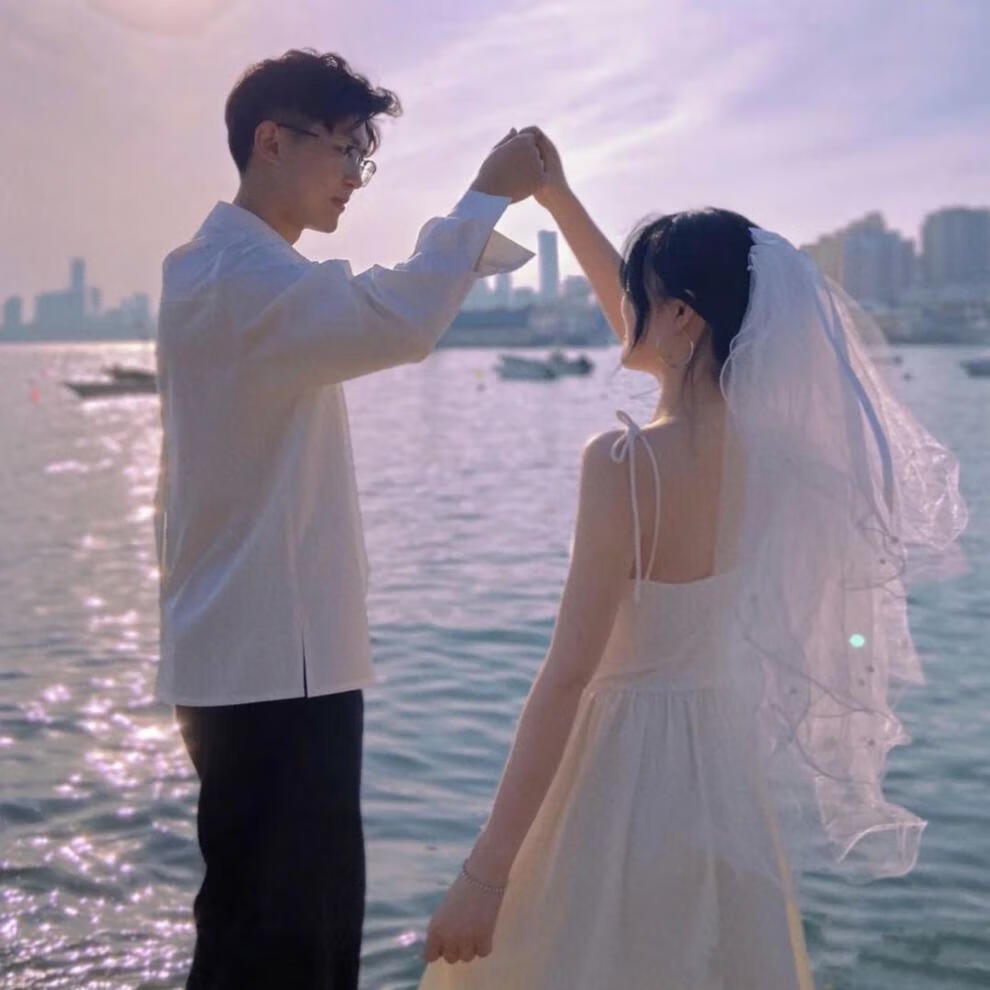 头纱求婚发光头纱新娘婚纱超仙公主蝴蝶结网红拍照道具复古领证小头纱