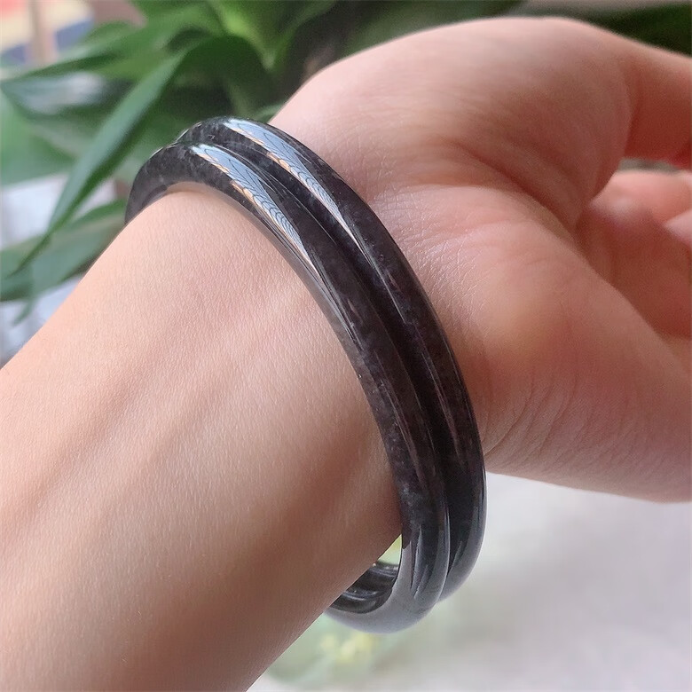 乌鸡叮当镯缅甸翡翠59圈乌鸡种圆条叮当手镯揭阳玉器油黑色59号