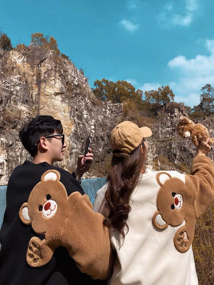 2020秋冬新款圆领长袖可爱小熊宽松情侣装女卫衣男加绒加厚学生女