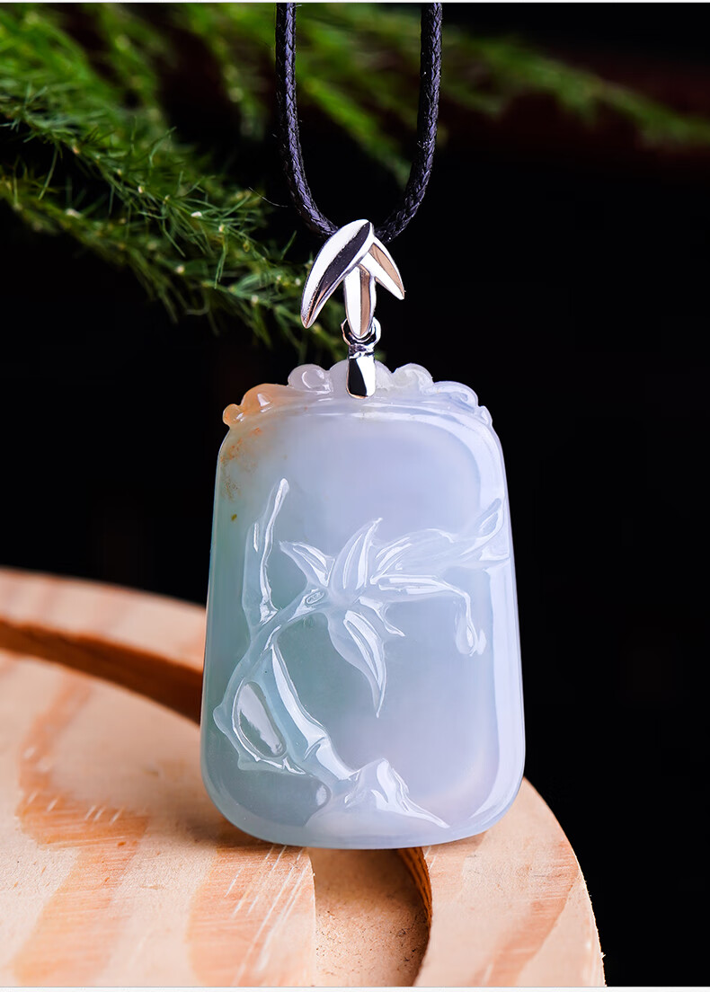 百博翡翠冰糯飘绿竹子牌吊坠18k金镶玉天然缅甸玉石a货竹牌挂件欣欣