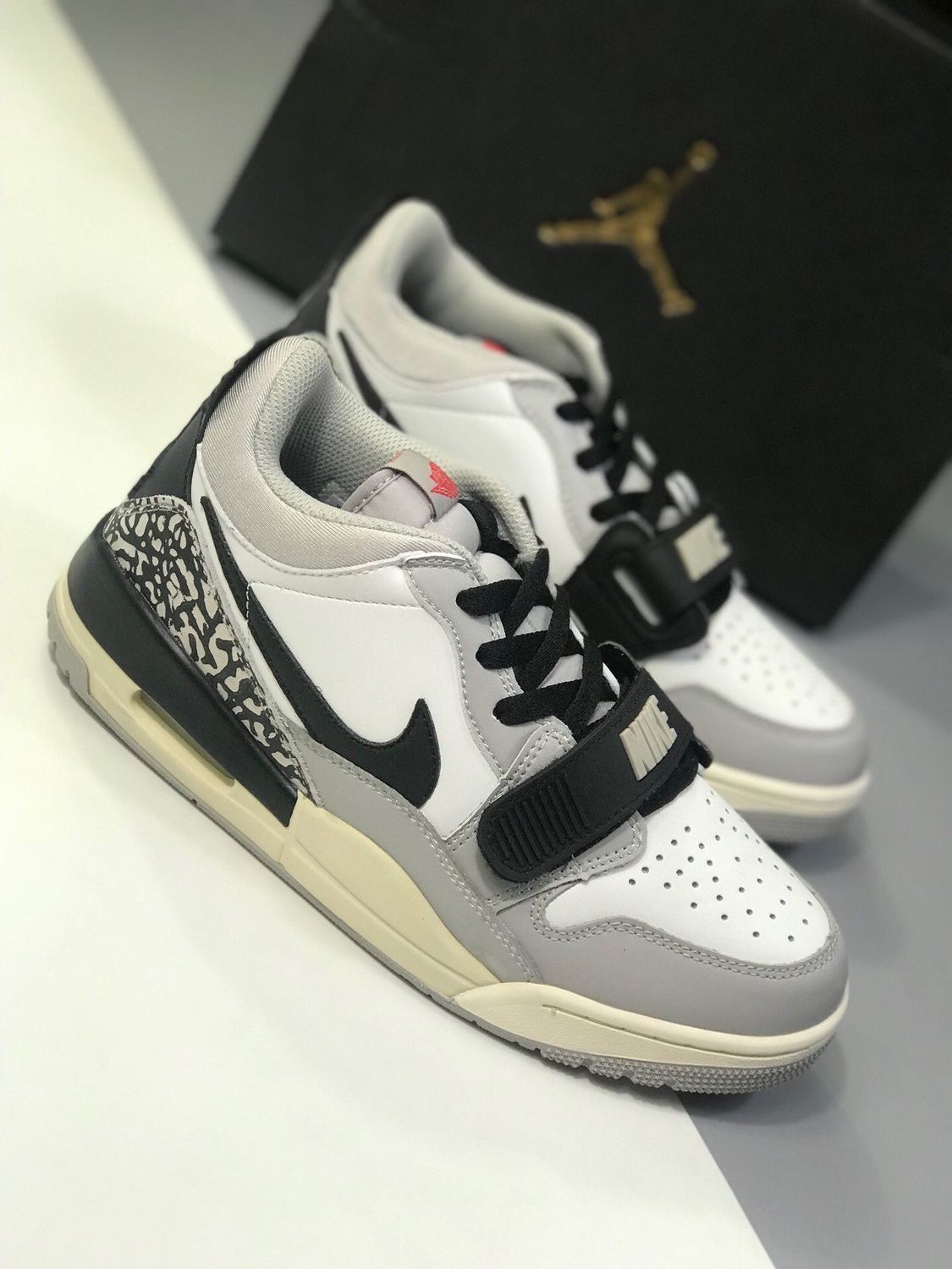 air 312 aj312 low白水泥 白灰爆裂纹湖人芝加哥篮球鞋cd7069-101 312