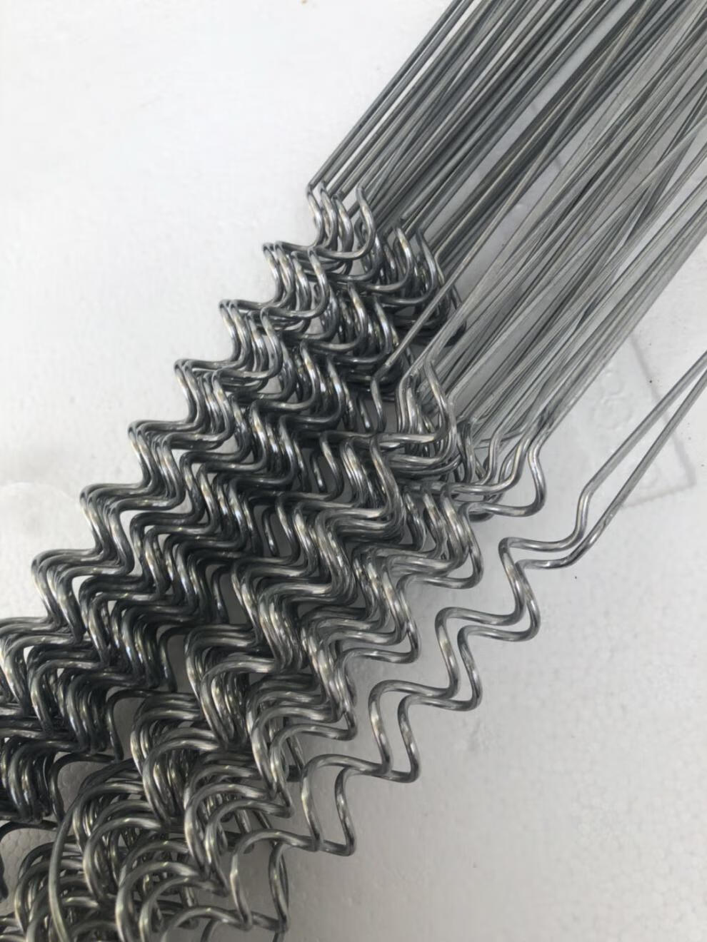 驱鸟神器电力输电线路驱鸟刺防鸟刺室外铁塔驱鸟针风力驱鸟神器赶鸟