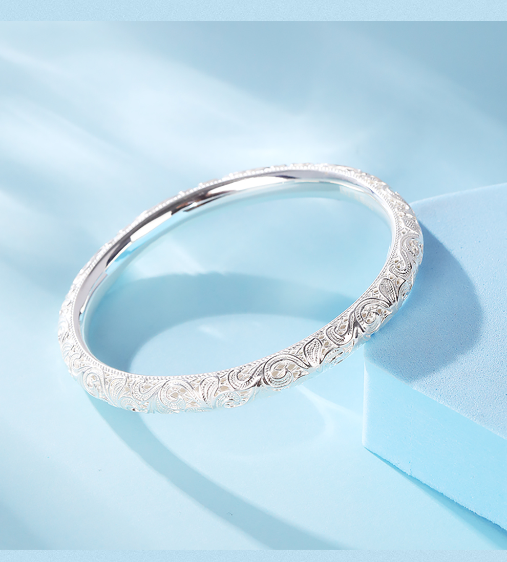 999足银手镯女年轻款精雕蝴蝶祥云送女友镂空雕花封口式玲珑花丝贵妃