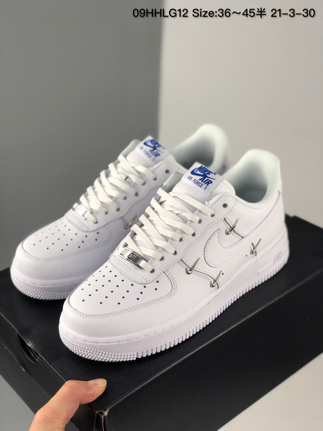 泫雅同款 1 af1小银钩四钩全白空军一号板鞋ct1990-100 经典纯白【头