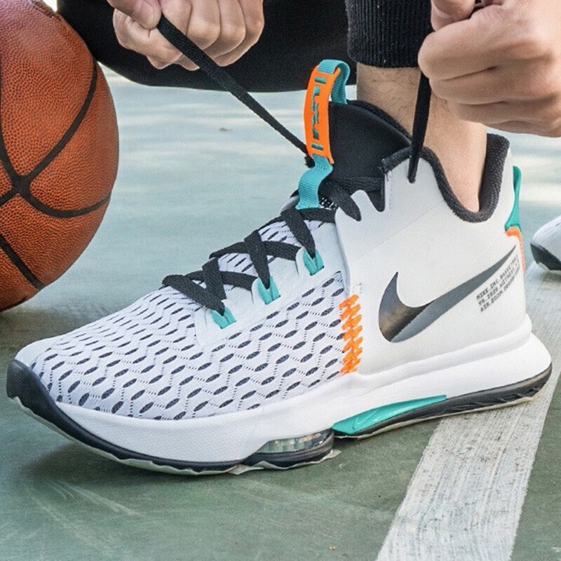 【现货】 耐克nike lebron witness詹姆斯黑白实战团队篮球鞋ao4432
