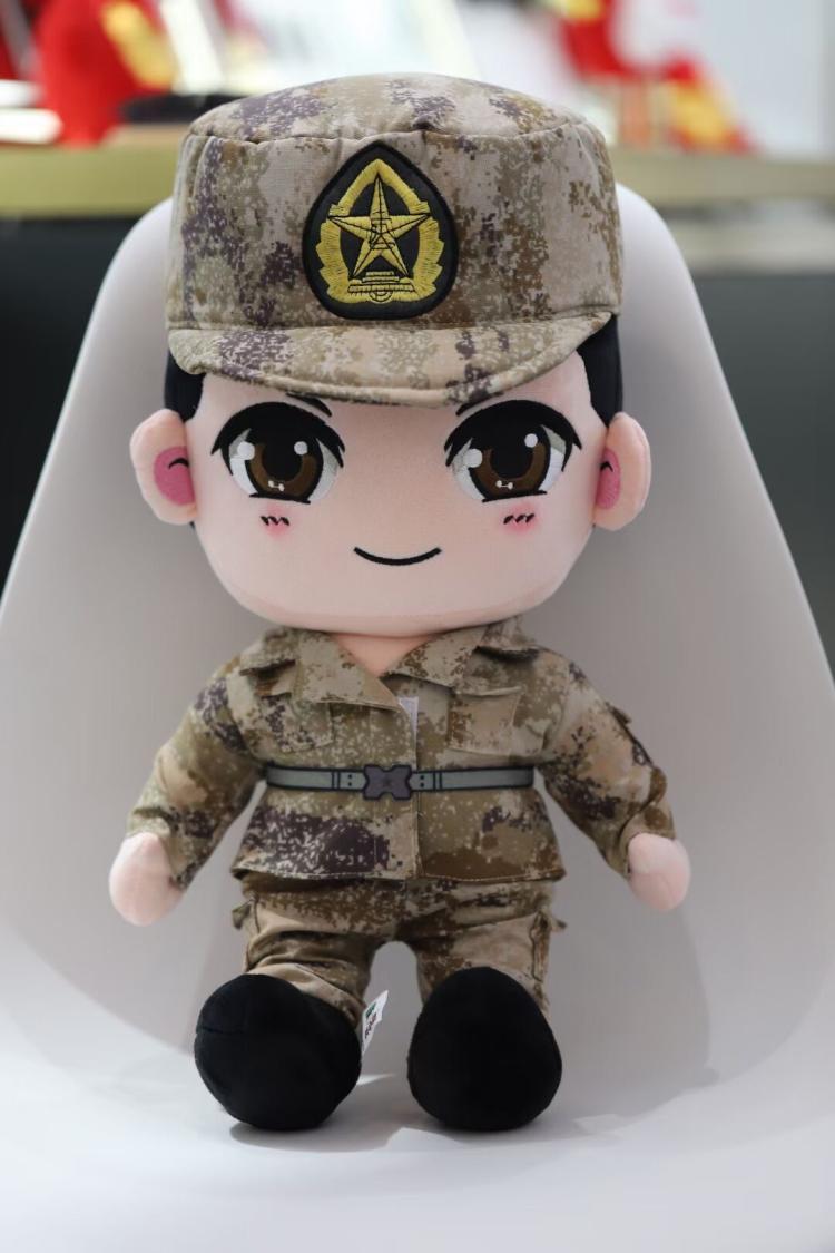 军人手办兵哥哥毛绒布娃娃兵小萌军恋礼品大毛绒军人迷彩玩偶陪睡公仔