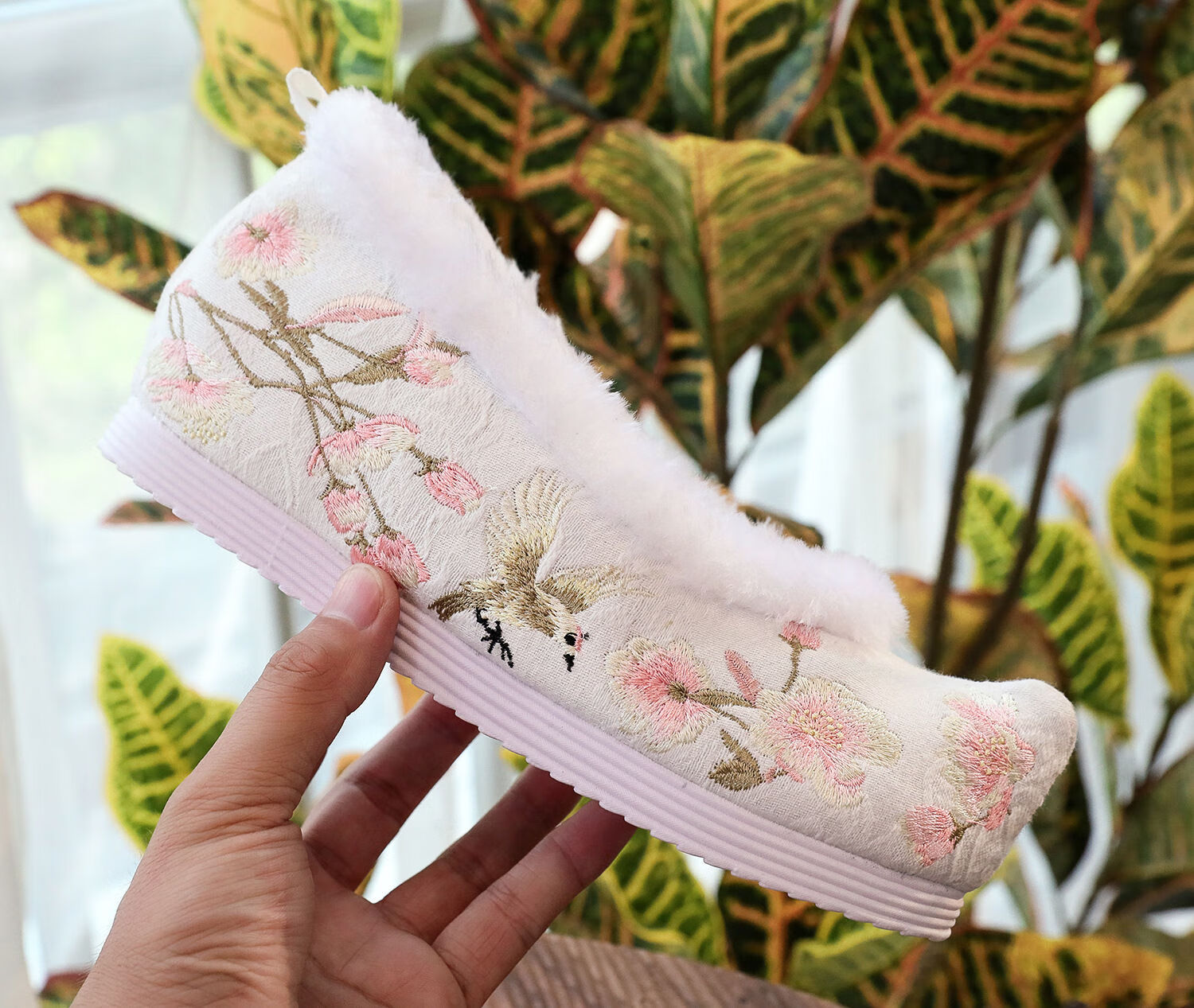 薇栾【花枝俏】中国风复古绣汉服鞋秋冬加绒汉服弓鞋翘头履绣花弓鞋