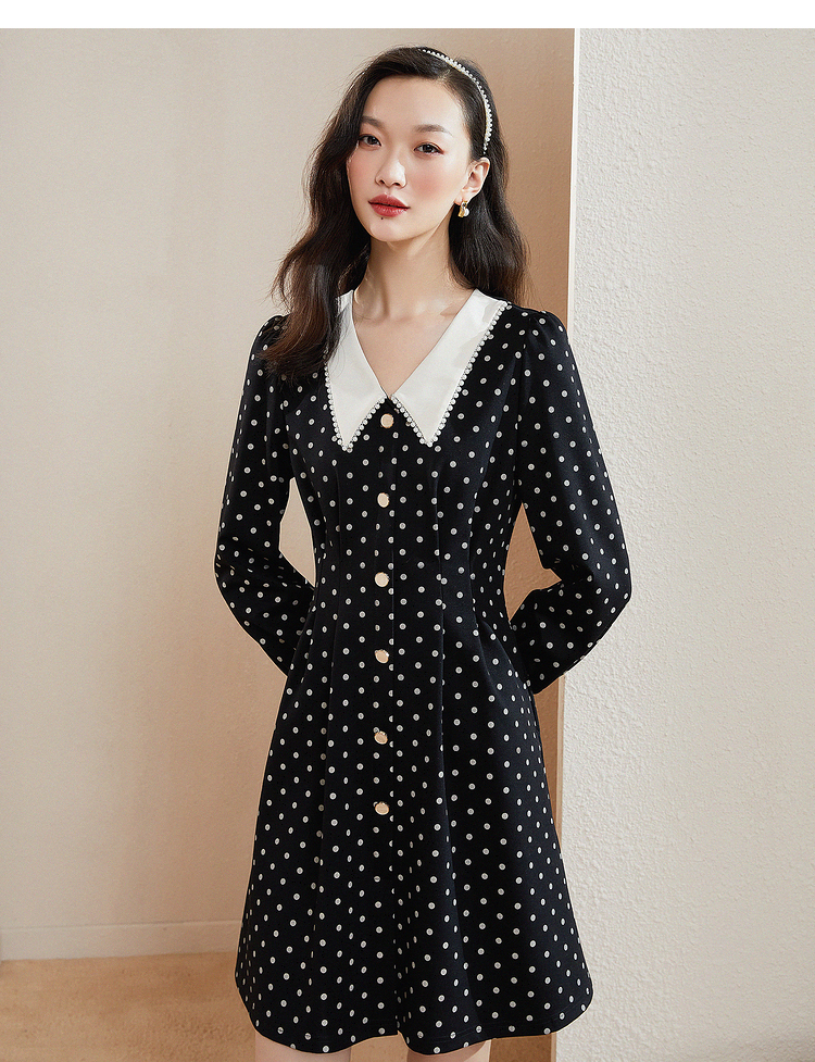 衣香丽影2020年秋冬季波点针织连衣裙女气质显瘦娃娃领裙子 黑底波点
