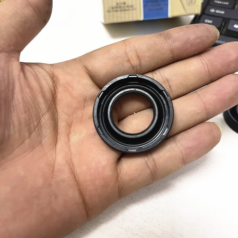 8发动机喷油嘴油封喷油器油封密封圈气门室盖垫 喷油器油封小的四个