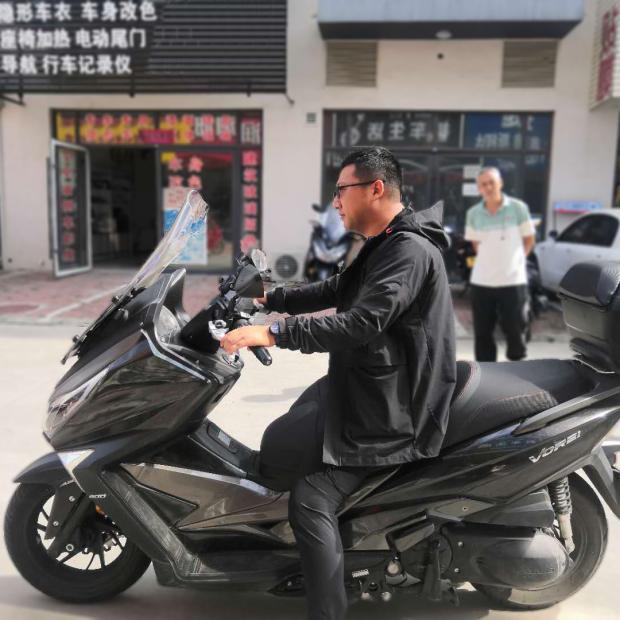 2021年新老款改装大阳v锐250300改装加宽加高风镜挡风高清风挡德国