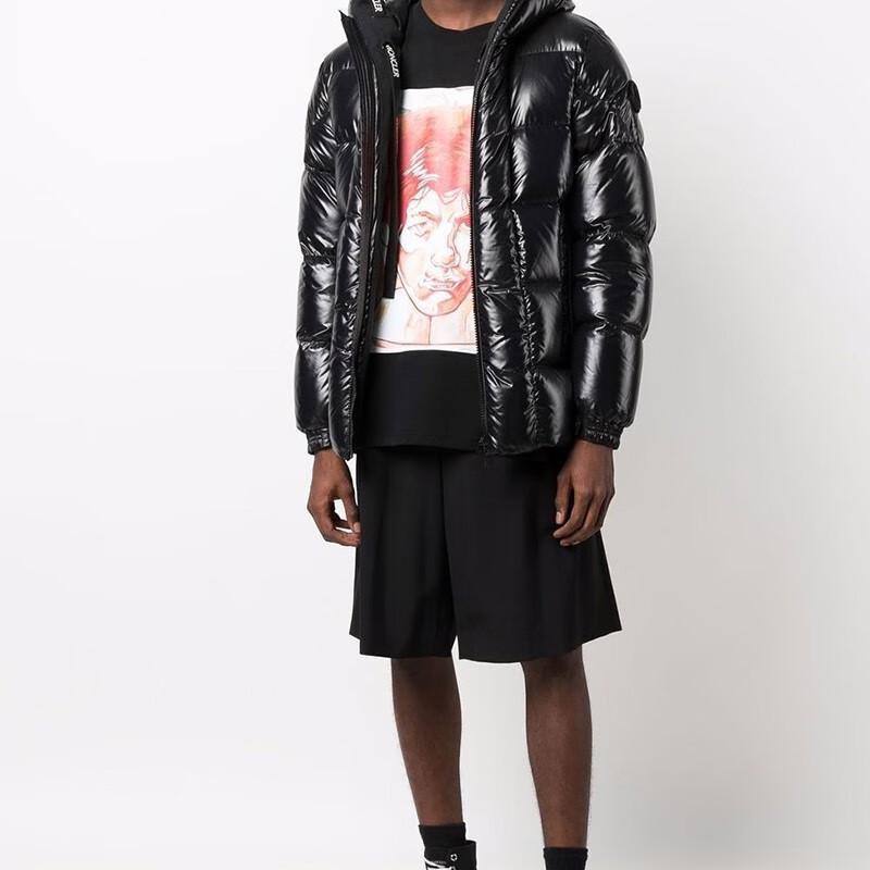 moncler盟可睐蒙口dougnac男款服饰黑色袖标绗缝尼龙连帽羽绒服 黑色