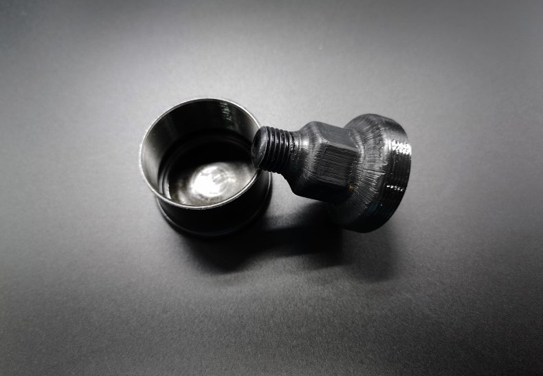 3 旋盖式油杯 铁皮牛油杯 一盒装 50ml(16x1.5)10只装