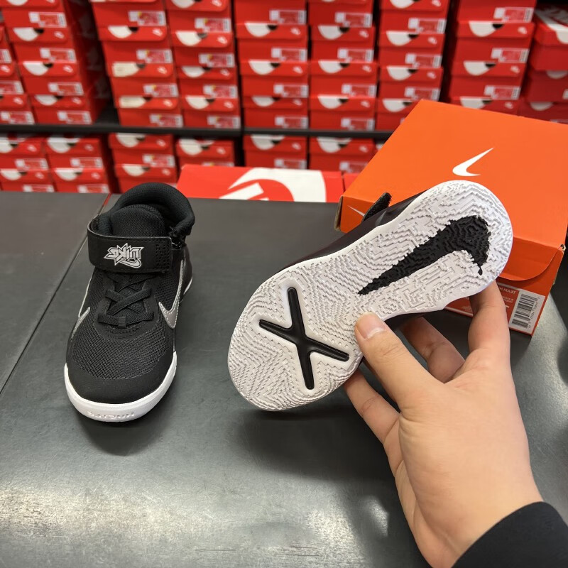 nike耐克儿童篮球鞋男童女童耐磨训练魔术贴大童运动鞋dd7302-0083y