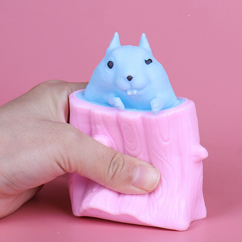 邪恶小松鼠网红减压玩具挤压树桩捏捏乐橡胶玩具儿童娱乐玩具 青黄色2