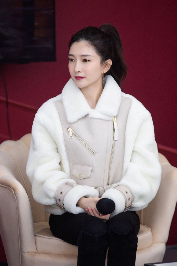 女装 短外套 卡莫兹(kamozi) 江疏影明星同款衣服白色皮毛机车夹克