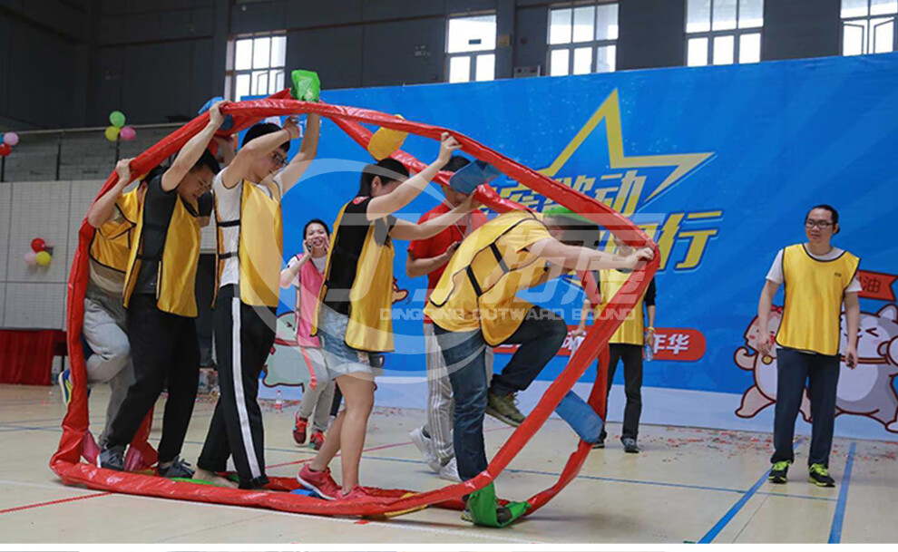 丁丁成人运动财源滚滚履带战车 趣味运动会 儿童拓展户外训练器材游戏