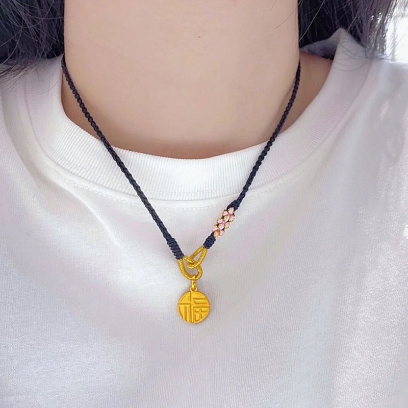 欧颜 黄金福牌项链女士足金福字牌手工编织桃花黑绳锁骨链送女朋友