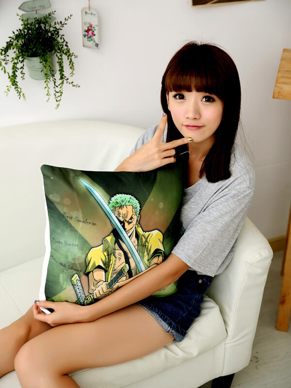 海贼王动漫抱枕 动漫卡通海贼王路飞娜美汽车沙发卧室抱枕靠枕套个性
