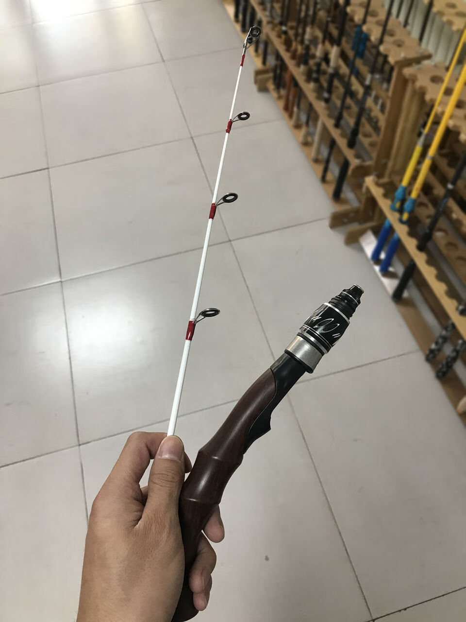 冰钓竿62厘米冬季仿实木手把弯把冰钓竿迷你硬稍冰钓竿冬天钓鱼短节杆