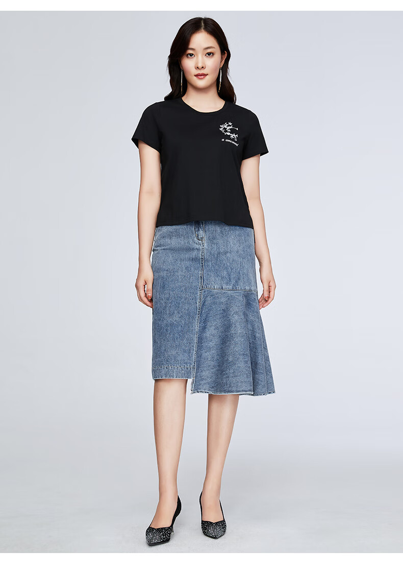 百斯盾短袖t恤女装2022春夏新款圆领时尚棉混纺潮流休闲女上衣黑色s