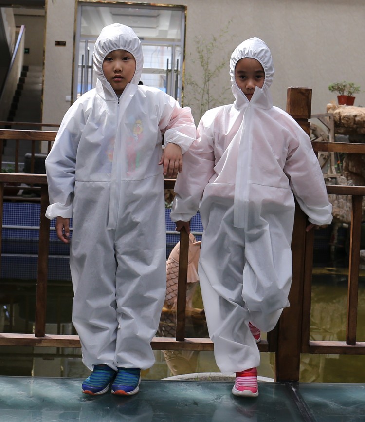 儿童防护服连体全身小学生幼儿园一次性隔离衣开学外出透气防疫服