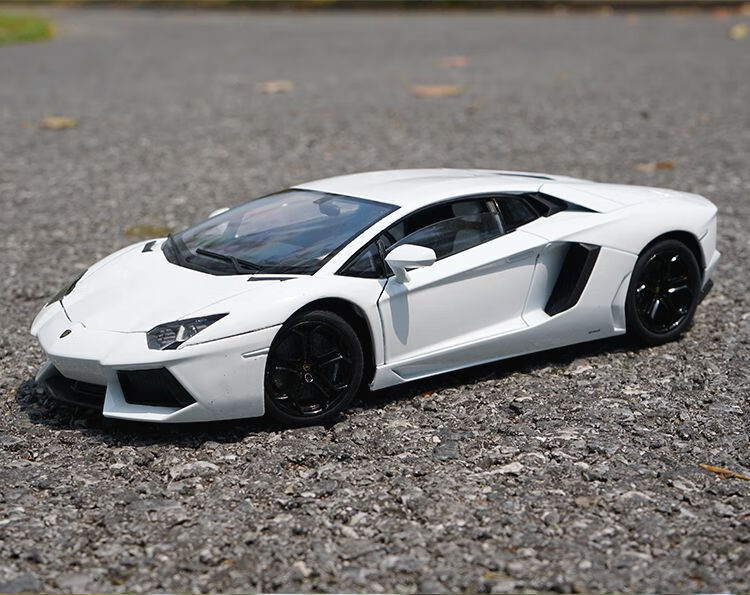 兰博基尼车模珍藏版fx 1:18 lp700-4 aventador 跑车合金汽型 白色