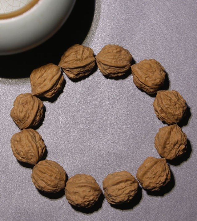 爱优美野生小金蟾蛤蟆头手串野生小核桃手串19精挑定制版图片色