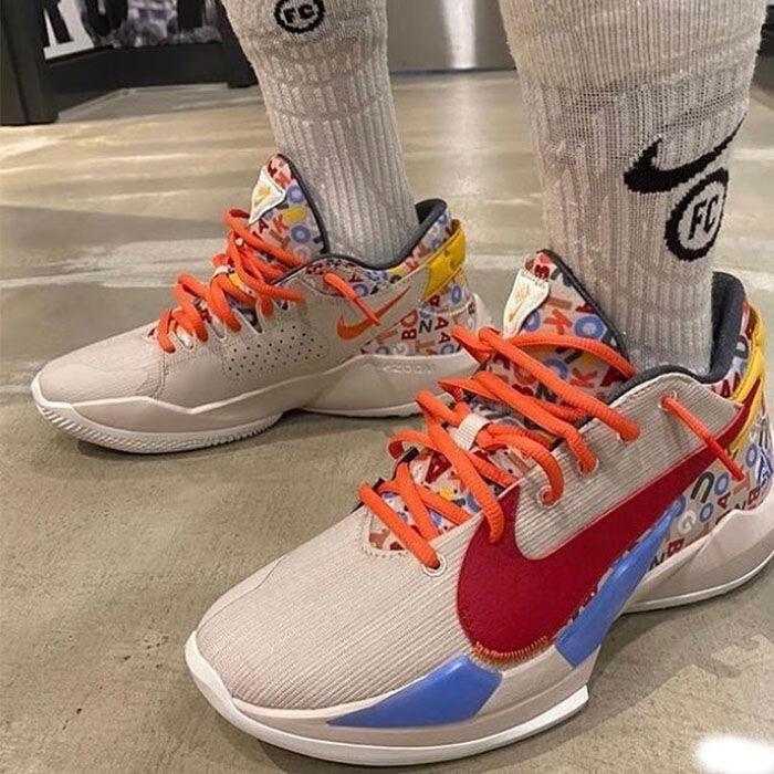 【官方旗舰店】字母哥2代篮球鞋zoom黑白白水泥全白绿黑紫气垫实战