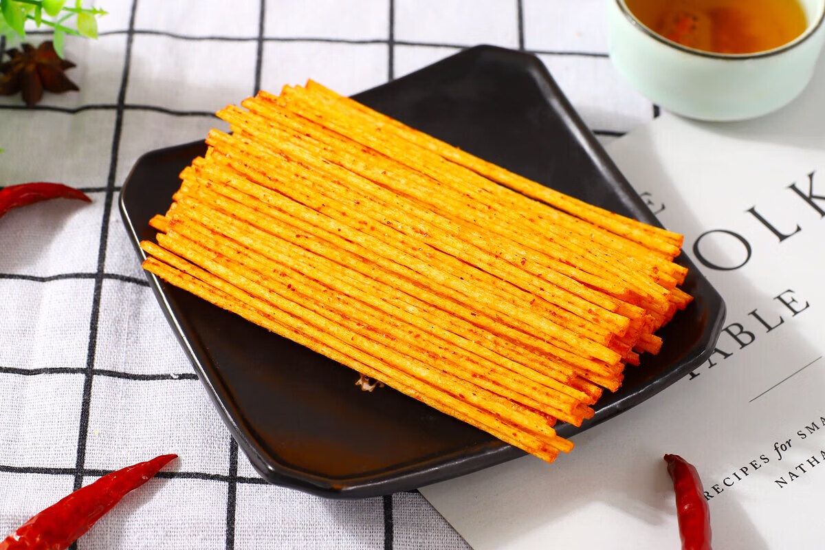 棒棒素牛辣条16克*30袋黄色辣条细棍干硬棒棒牛儿时麻辣零食 棒棒素牛