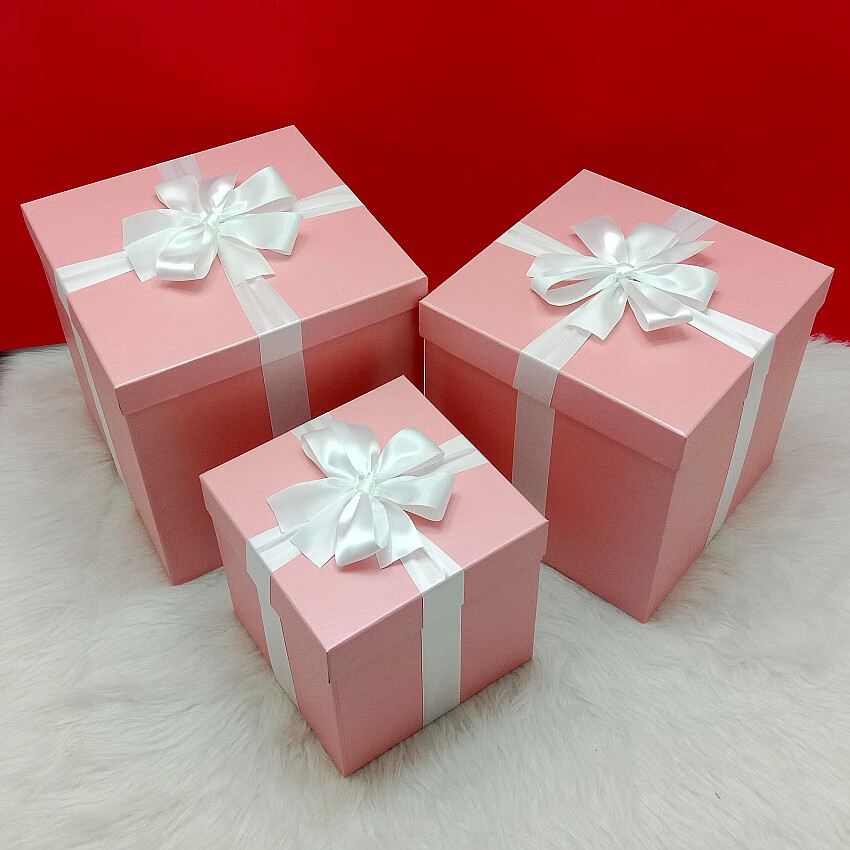 礼品盒商场橱窗摆件装饰盒定做zqz粉红色白色十字丝带长10宽10高10cm
