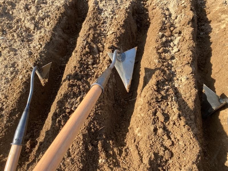 锄头全钢起垄三角锄特大号尖头锄鹰嘴锄拉沟锄种菜开沟犁开沟神器 奔