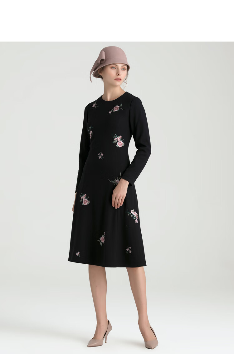 欧柏兰奴2020年秋冬新款绣花羊毛连衣裙中长款修身显瘦oudl6341 b26