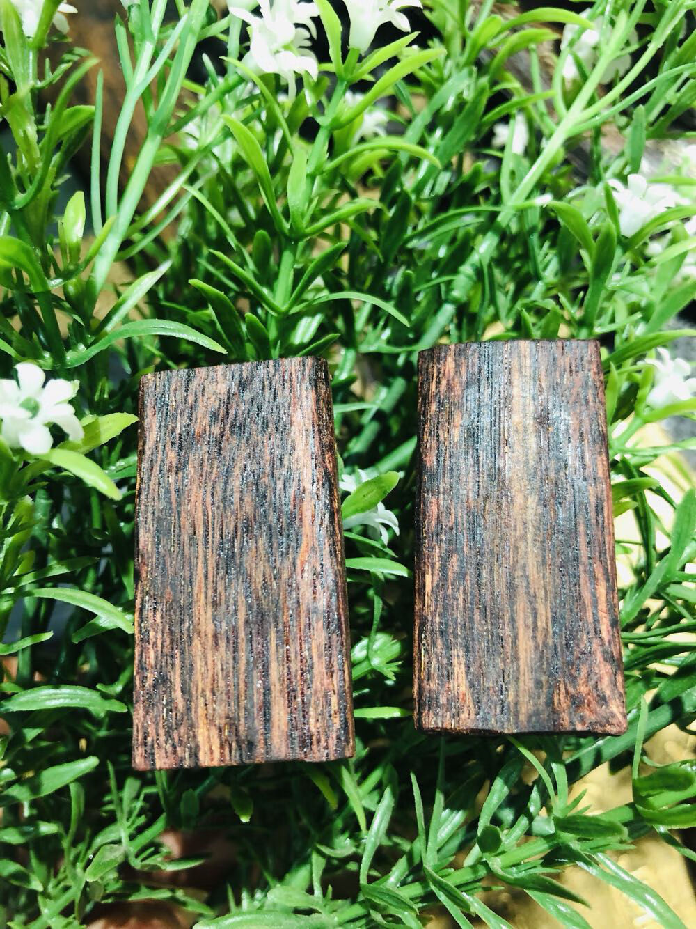 新品缅甸小叶奇楠降真香平安无事牌高油脂纯手工制做特色货 浅紫色