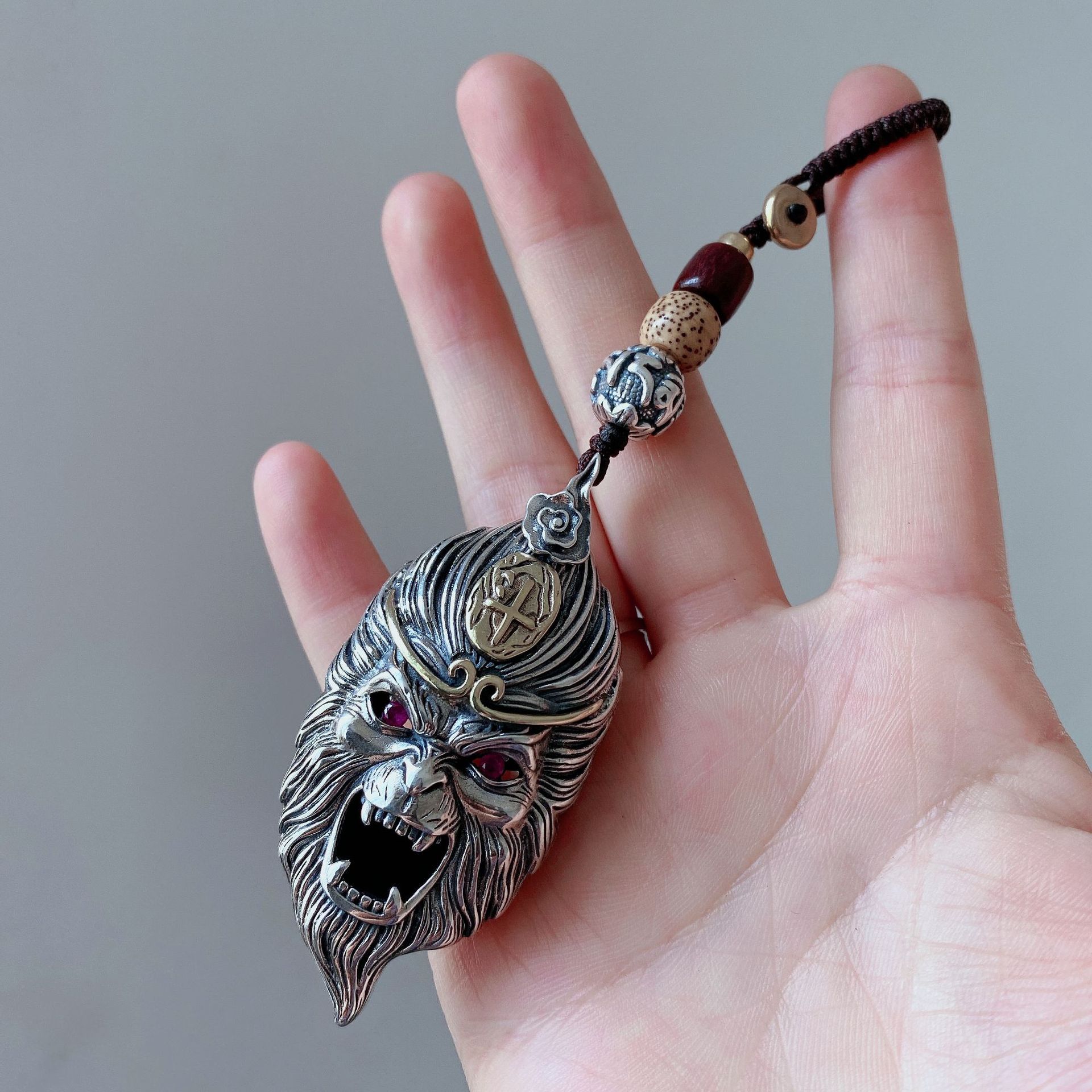 中秋礼物 925银吊坠斗战胜佛齐天大圣孙悟空复古泰银男士霸气钥匙扣