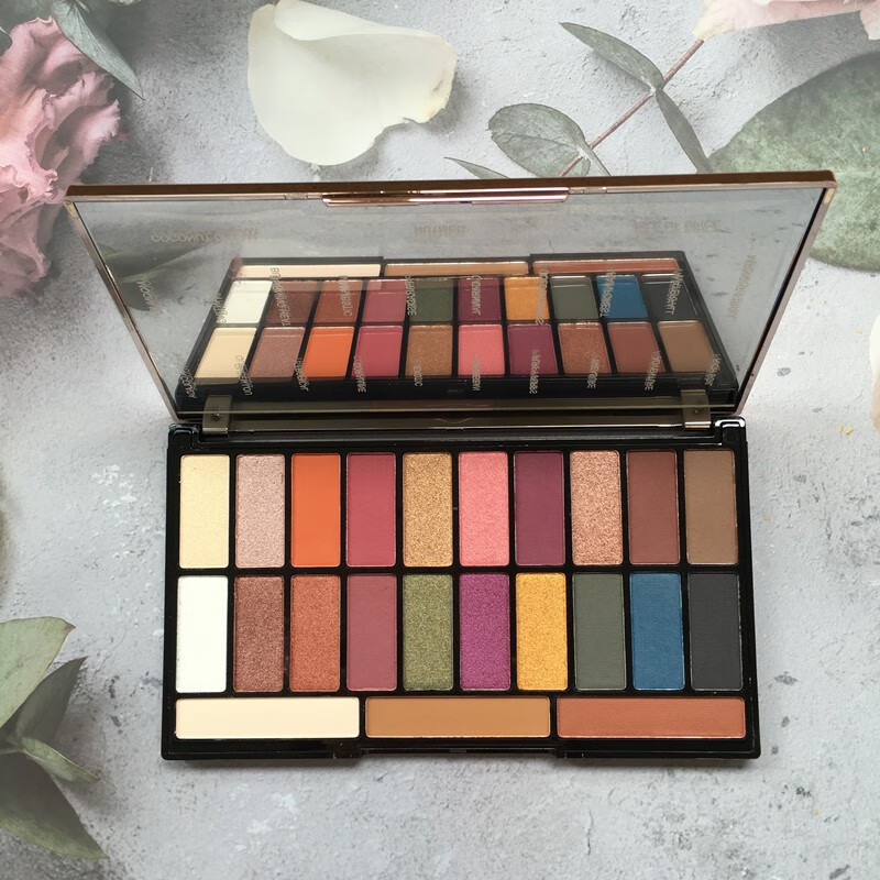 make up revolution24色眼影盘珠光哑光大地色学生彩妆sophx彩妆 di