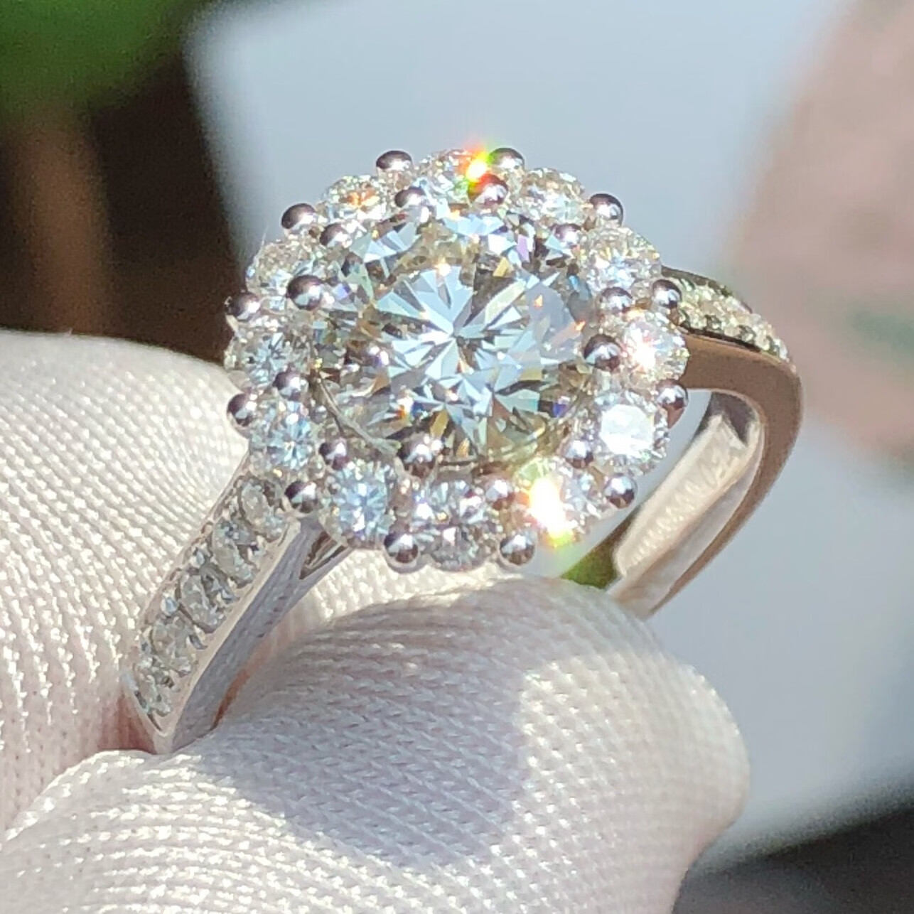 老凤凰同款白18金钻戒求婚戒指90分女戒克拉钻石女戒指h白60分si小瑕